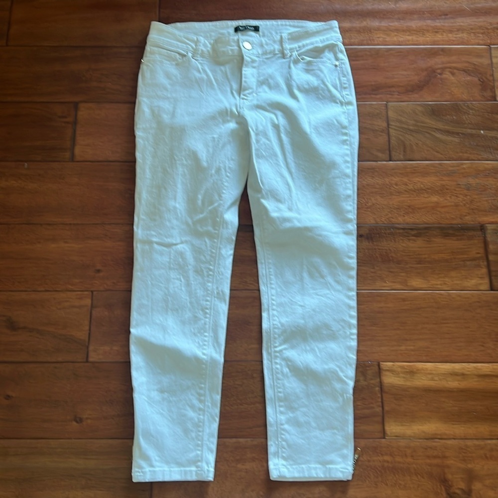 White House Black Market Skinny Crop White Jeans Size 6